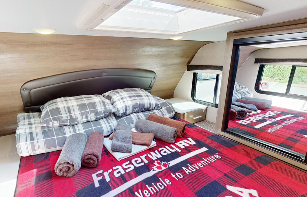 Truck Camper Slide Dinette, , hi-res image number 9